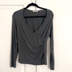 ♦️ 3 for $15 ♦️ Gray wrap blouse